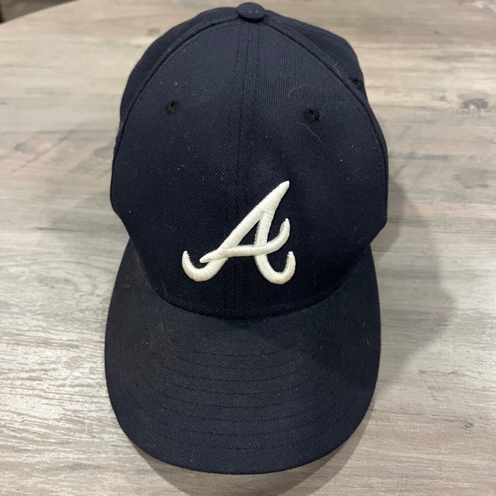 New Era Atlanta Braves World Series 59Fifty Fitted Baseball Cap Premium Navy Blu
